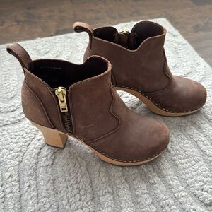 Swedish Hasbeens booties